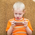 Waarom je smartphone en tablet slecht zijn voor je wervelkolom